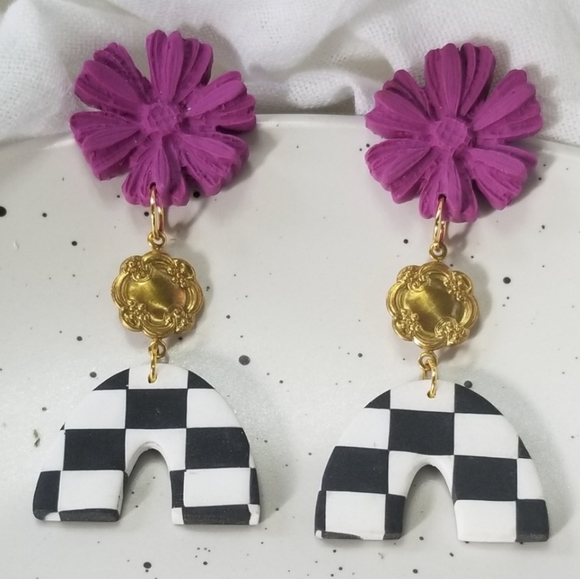 Handcrafted polymer clay earrings - Picture 1 of 2